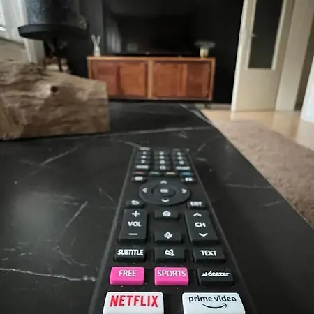 Appartement Designerwohnung Afrika Sehr Zentral Gelegen *